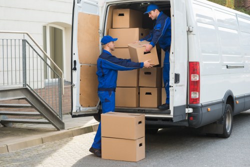 Cubic-yard pricing explanation for a busy central London move